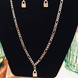 Gold plated necklace set